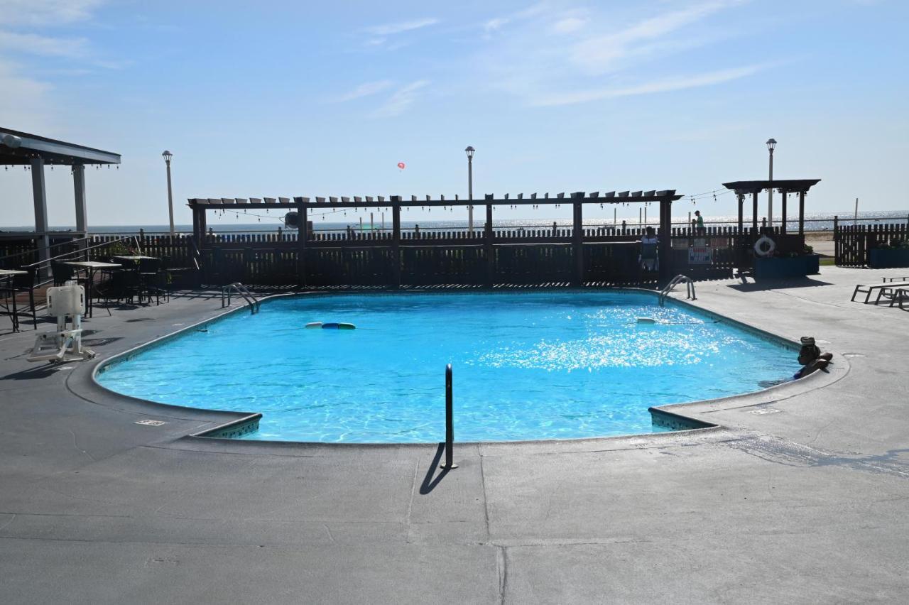 Hotel Boardwalk 705 Virginia Beach Exterior photo